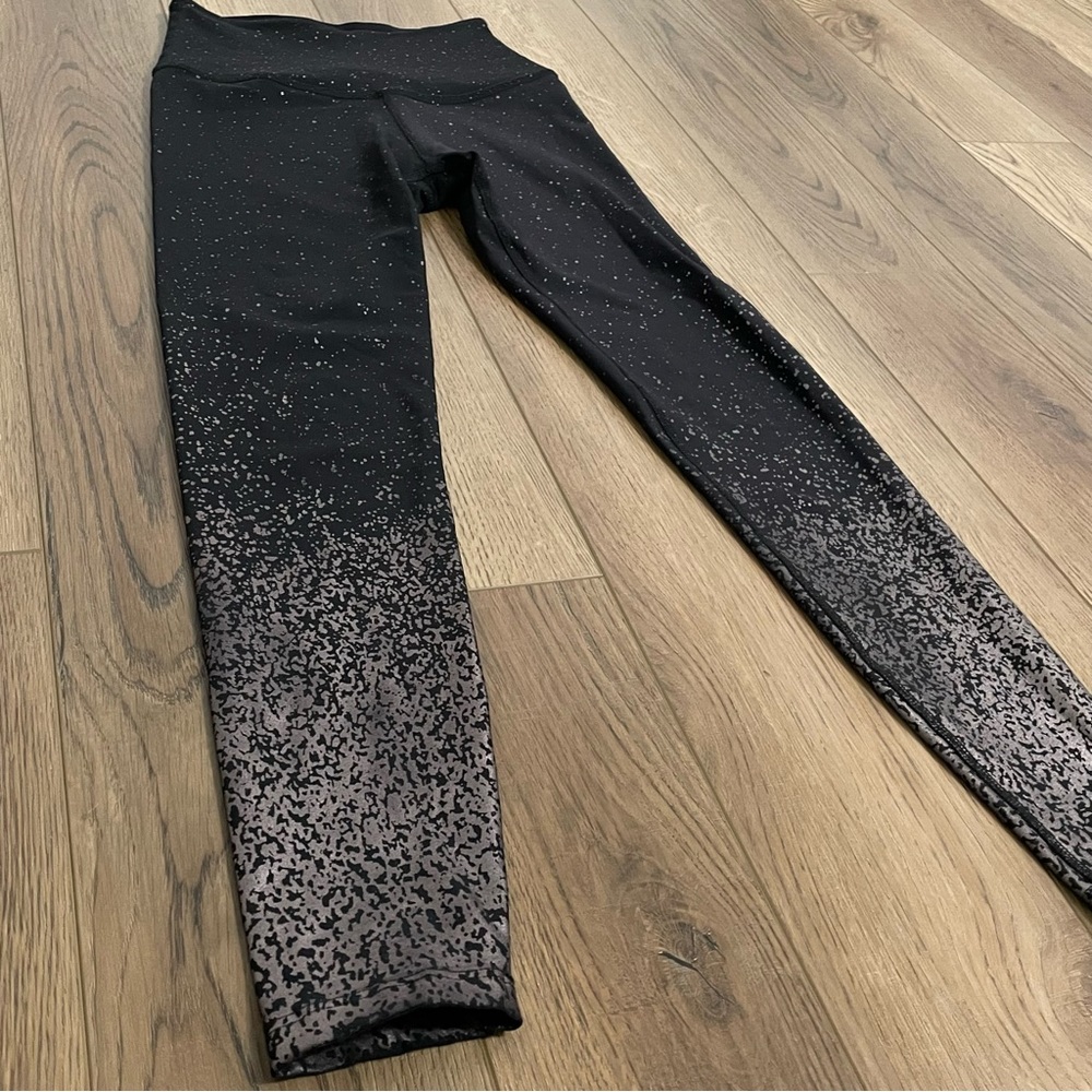 Beyond Yoga Alloy Ombre High Waisted Midi Leggings Black Women's Small